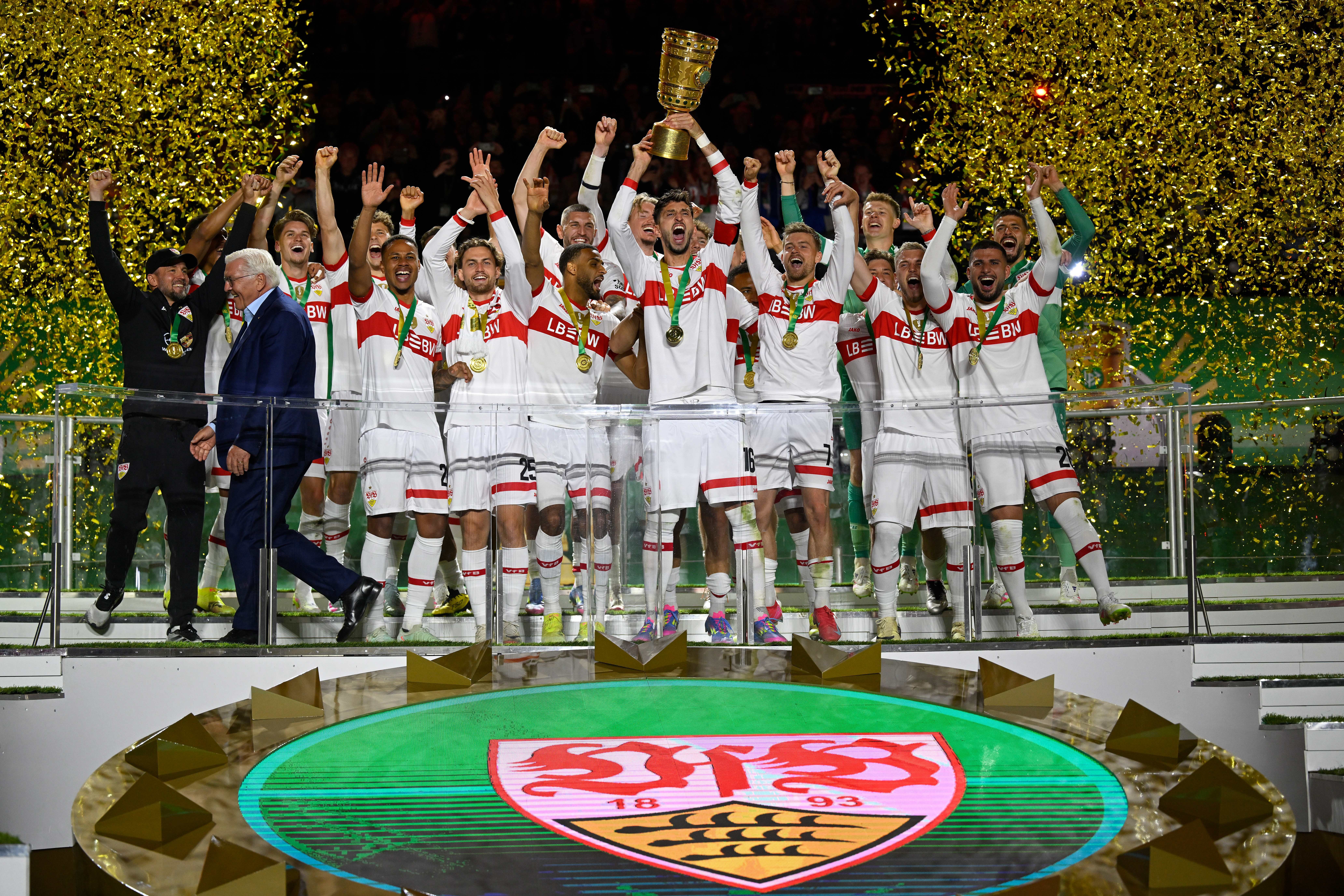 荷甲赛程吃紧，皇家马德里转会期战术微调，管理层满意，年轻球员得到机会的简单介绍-竞技宝娱乐入口